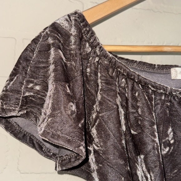 Alter’d State bodysuit off shoulder velvet small stretch purple ruffle boho - Picture 3 of 4